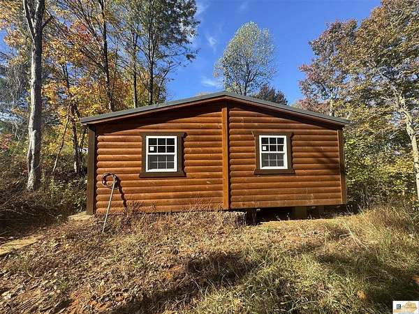 4.48 Acres of Residential Land for Sale in Edmonton, Kentucky