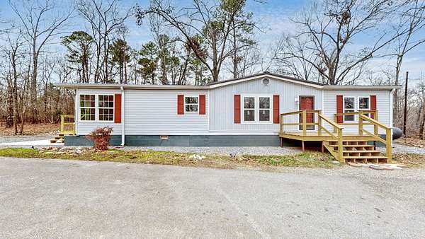 4.69 Acres of Land with Home for Sale in Benton, Kentucky