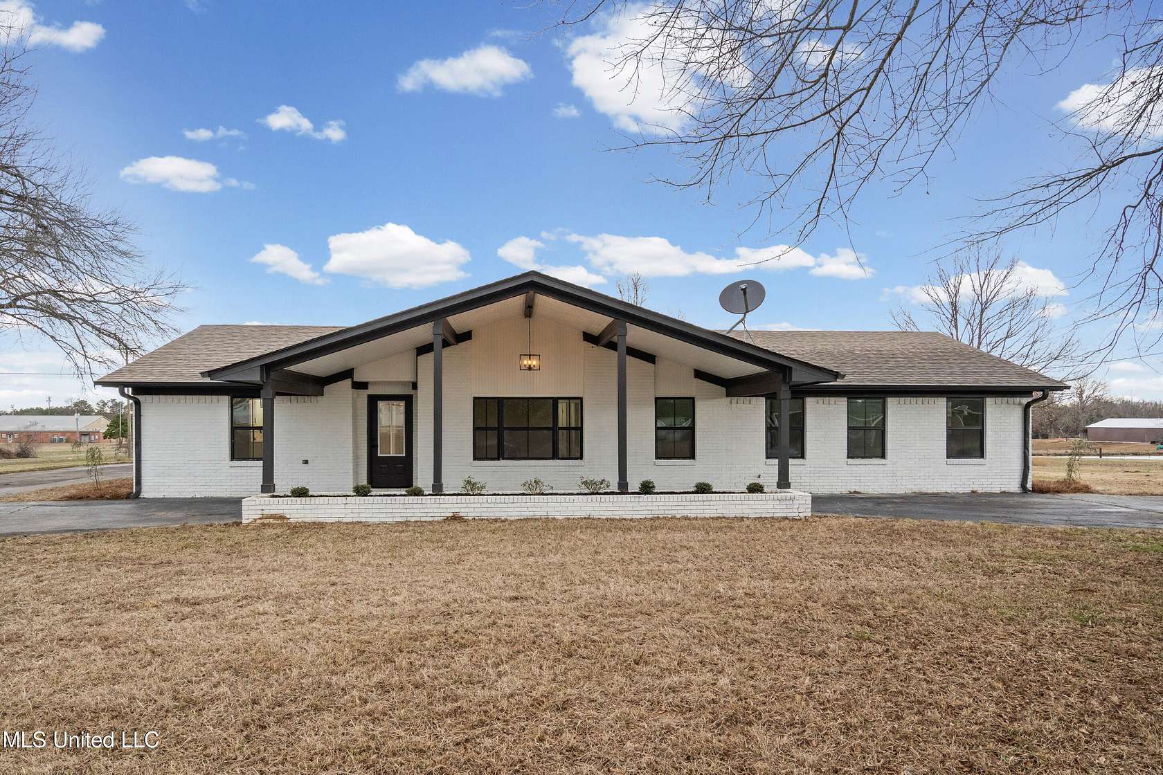 2 Acres of Residential Land with Home for Sale in Holly Springs, Mississippi