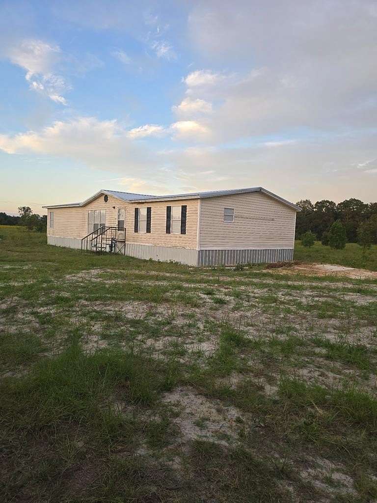 6 Acres of Residential Land with Home for Sale in Ocilla, Georgia