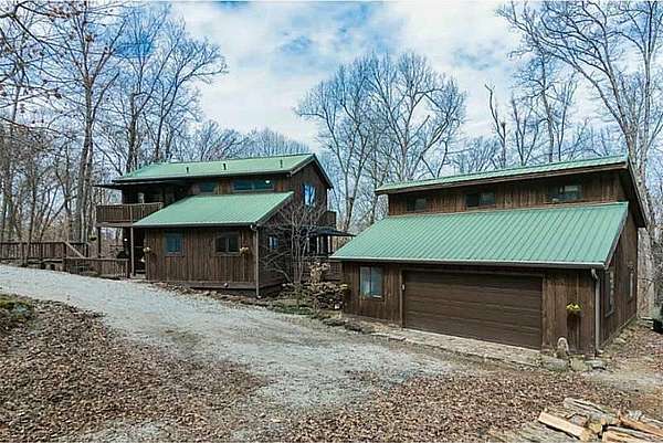 15.7 Acres of Land with Home for Lease in Fayetteville, Arkansas