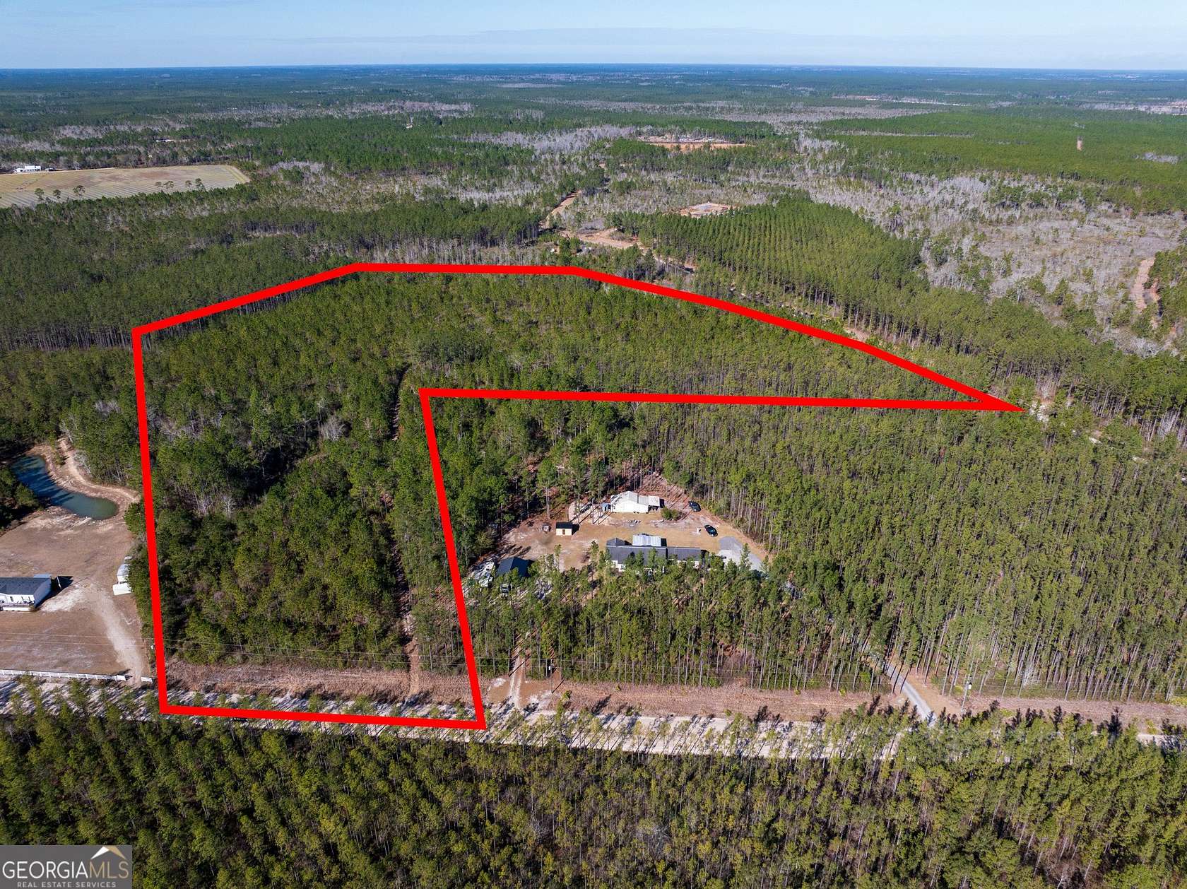 15.6 Acres of Land for Sale in Waycross, Georgia