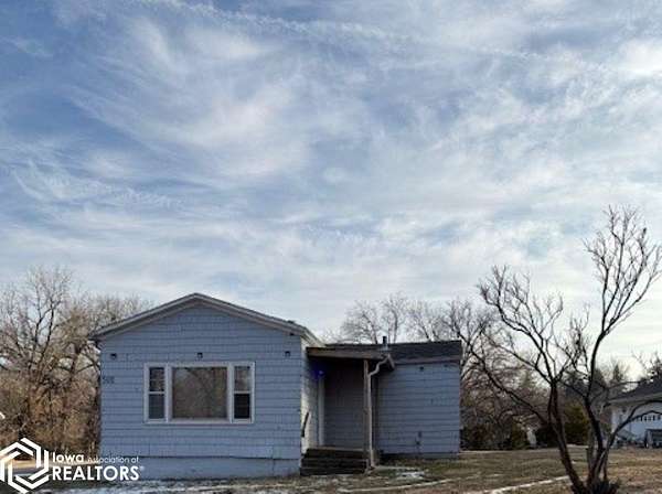 Residential Land with Home for Sale in Burlington, Iowa