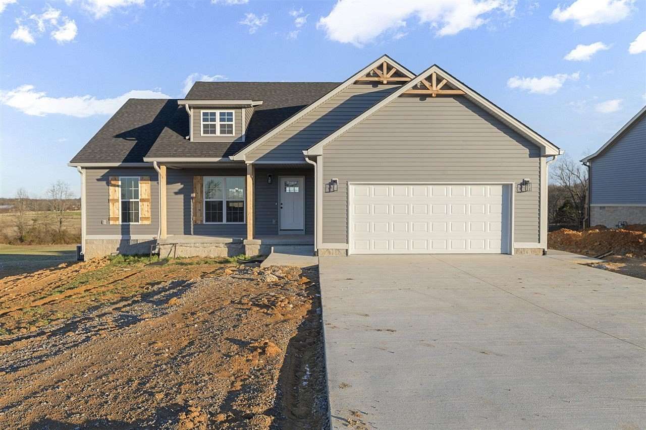 1.53 Acres of Residential Land with Home for Sale in Smiths Grove, Kentucky