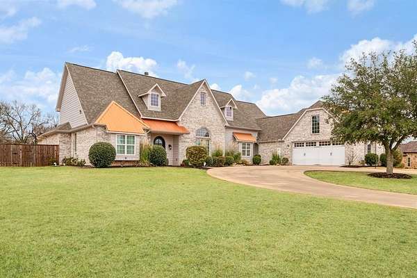 1.6 Acres of Residential Land with Home for Sale in Paris, Texas