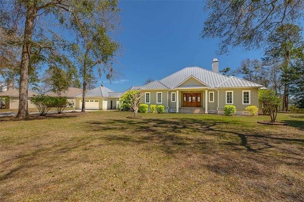 2.2 Acres of Residential Land with Home for Sale in Townsend, Georgia