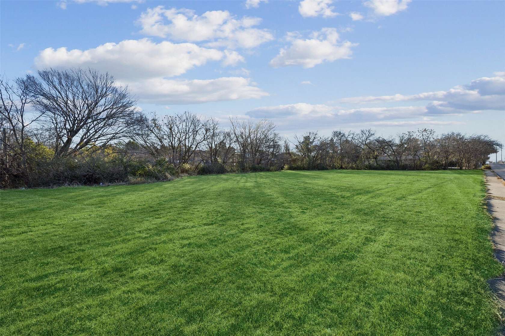 0.31 Acres of Commercial Land for Sale in Duncanville, Texas