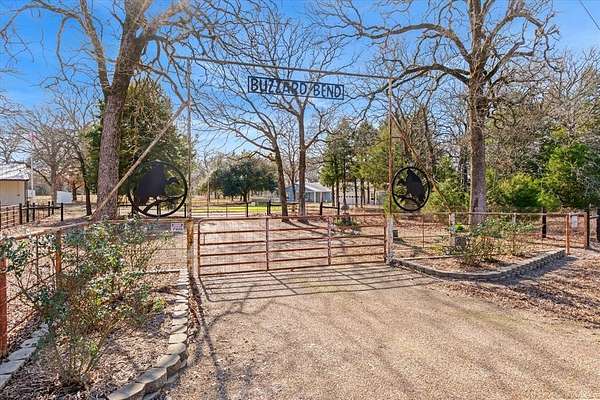 32.2 Acres of Agricultural Land with Home for Sale in Murchison, Texas