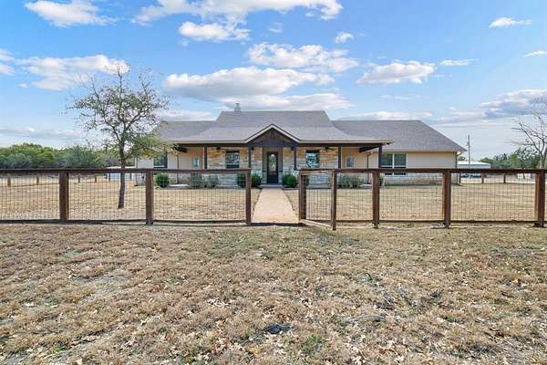 10 Acres of Recreational Land with Home for Sale in Glen Rose, Texas