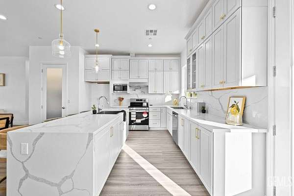 2.52 Acres of Residential Land with Home for Sale in Lancaster, California