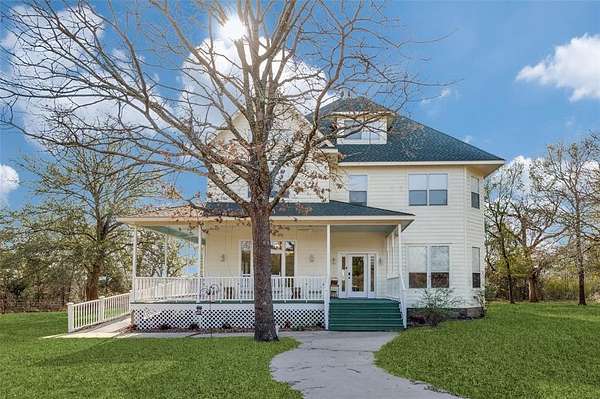 1.83 Acres of Residential Land with Home for Sale in Scurry, Texas