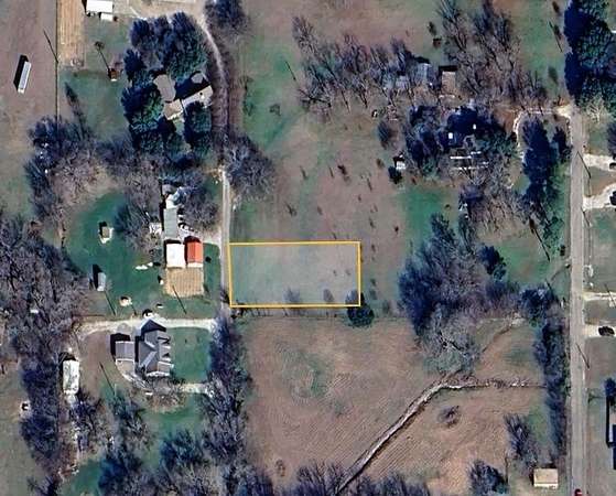 4.69 Acres of Residential Land for Sale in Tioga, Texas