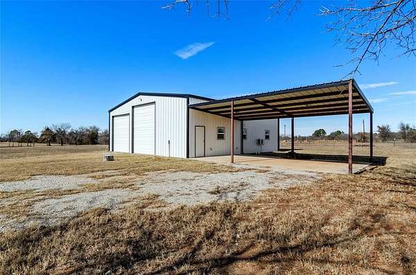 2.42 Acres of Residential Land with Home for Sale in Aurora, Texas