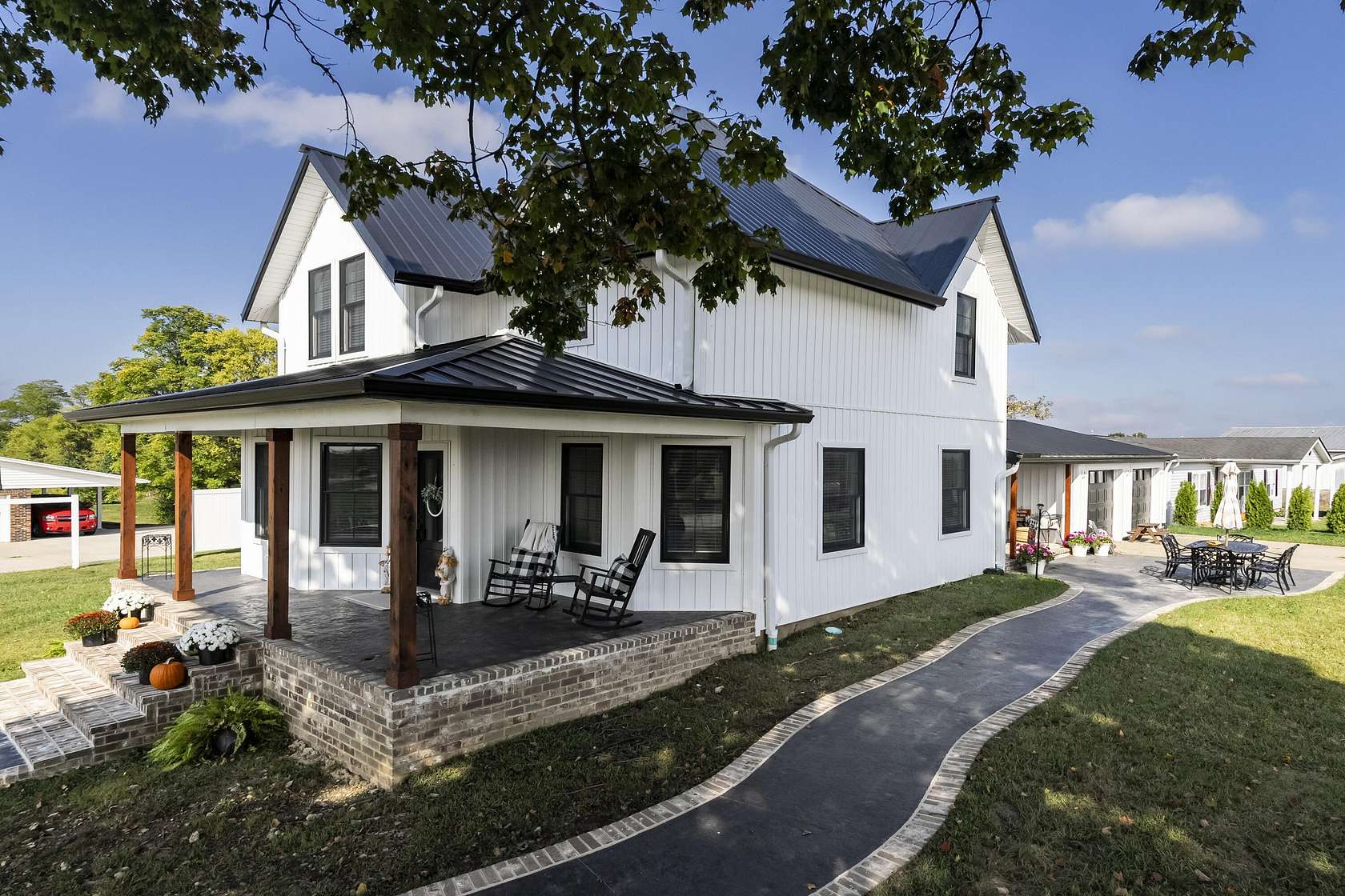 52.9 Acres of Land with Home for Sale in Dry Ridge, Kentucky