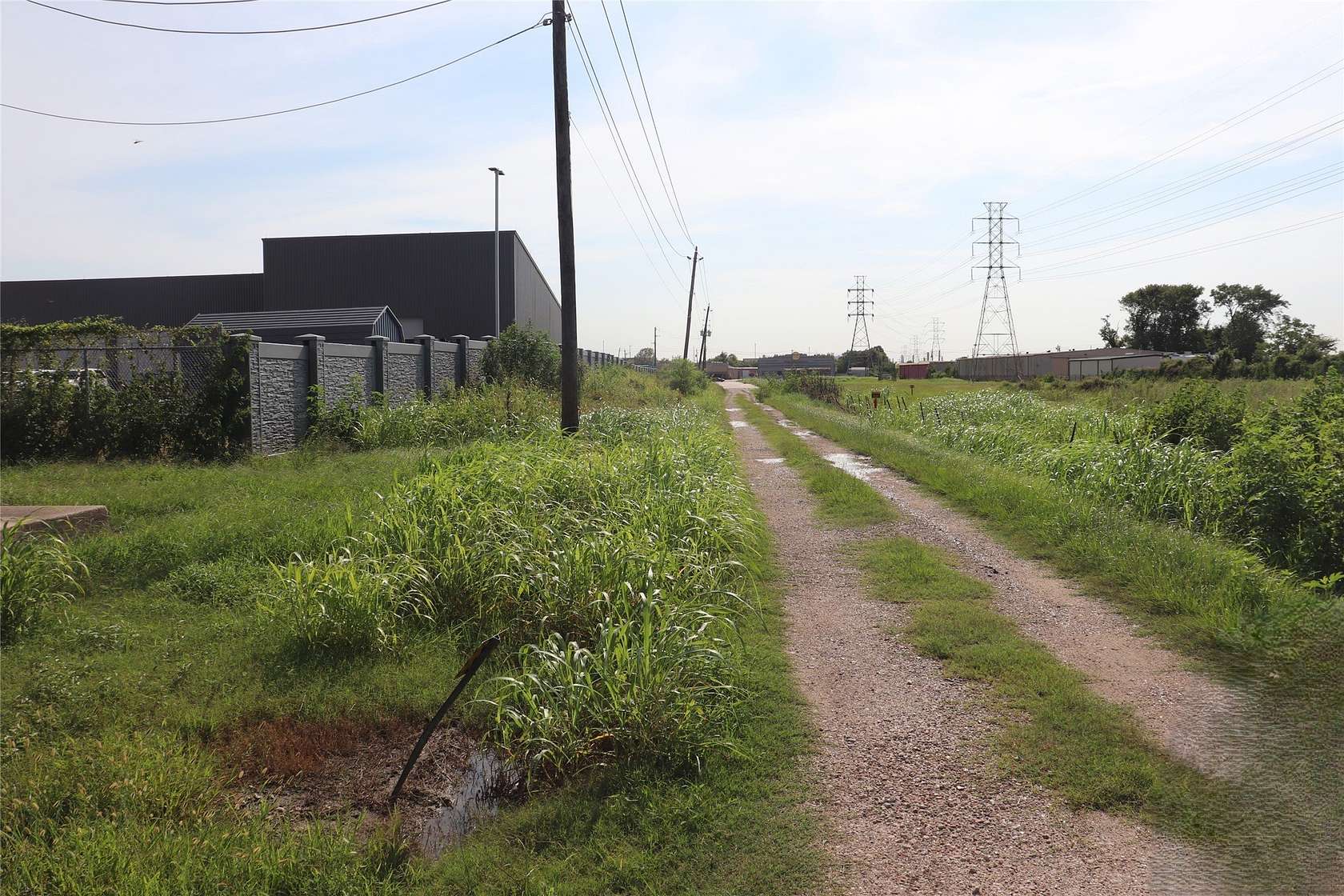 5.49 Acres of Mixed-Use Land for Sale in Baytown, Texas