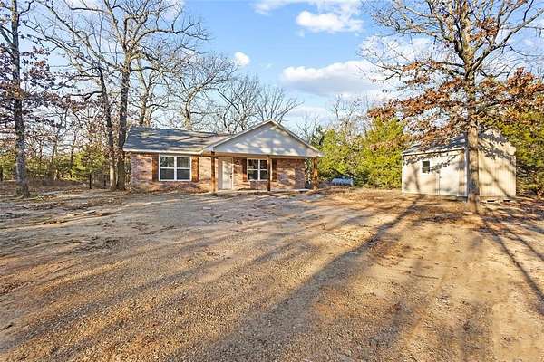 3.4 Acres of Residential Land with Home for Sale in Paris, Texas