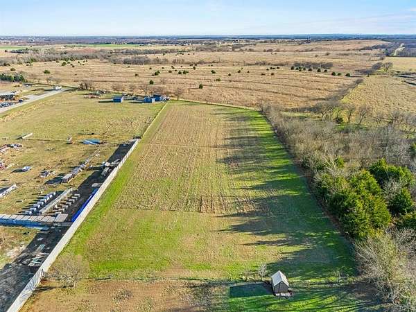 2.5 Acres of Land for Sale in Alvarado, Texas