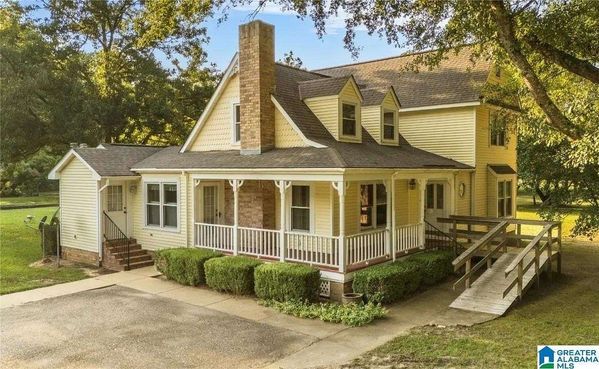 7.7 Acres of Residential Land with Home for Sale in Selma, Alabama