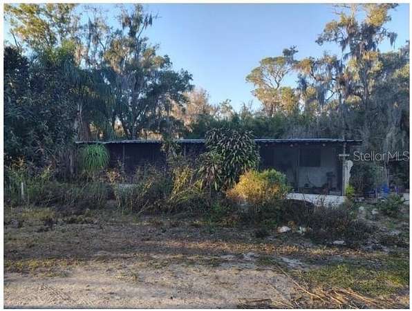 2 Acres of Residential Land with Home for Sale in Plant City, Florida