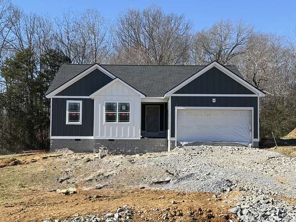 1.5 Acres of Residential Land with Home for Sale in Dickson, Tennessee