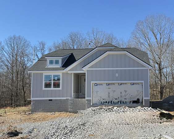 1.5 Acres of Residential Land with Home for Sale in Dickson, Tennessee