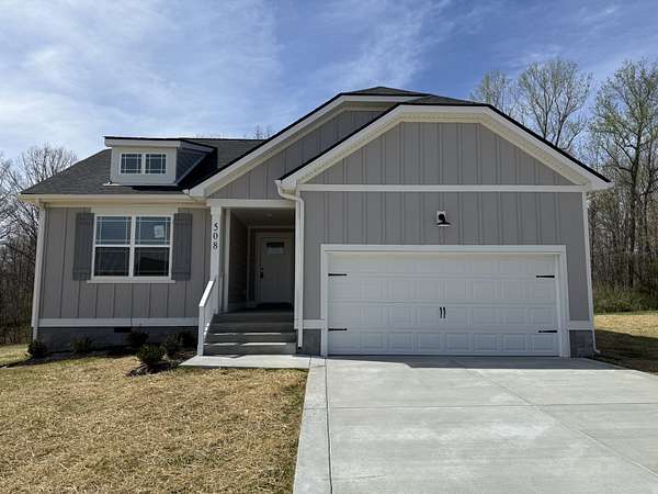 1.5 Acres of Land with Home for Sale in Dickson, Tennessee