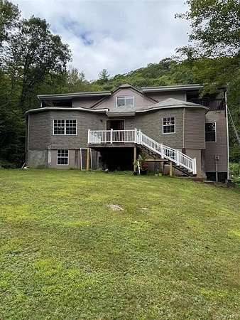 5.56 Acres of Residential Land with Home for Sale in Hancock, New York