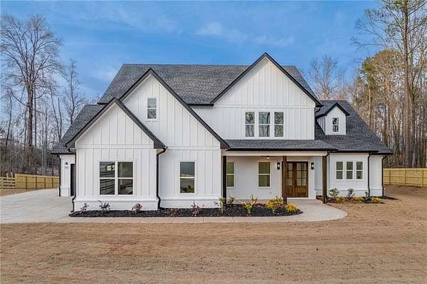 5 Acres of Residential Land with Home for Sale in Bethlehem, Georgia