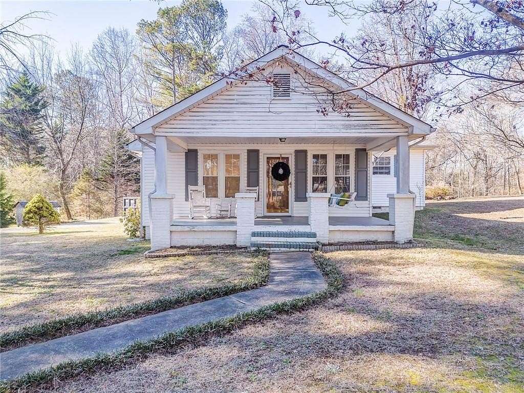 2 Acres of Residential Land with Home for Sale in Dallas, Georgia