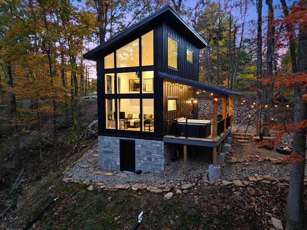 4.75 Acres of Residential Land with Home for Sale in Laurelville, Ohio