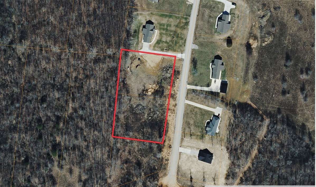 1.9 Acres of Residential Land for Sale in Summertown, Tennessee