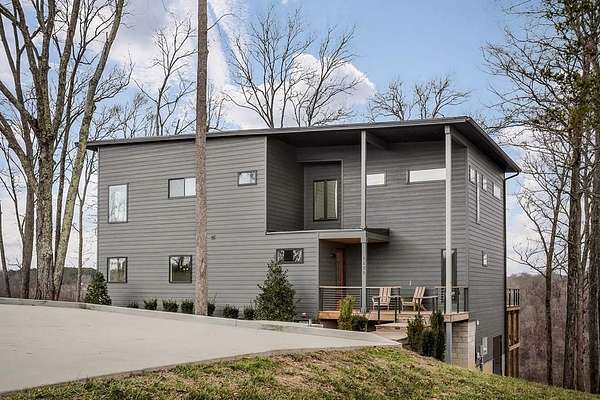 2 Acres of Land with Home for Sale in Sparta, Tennessee