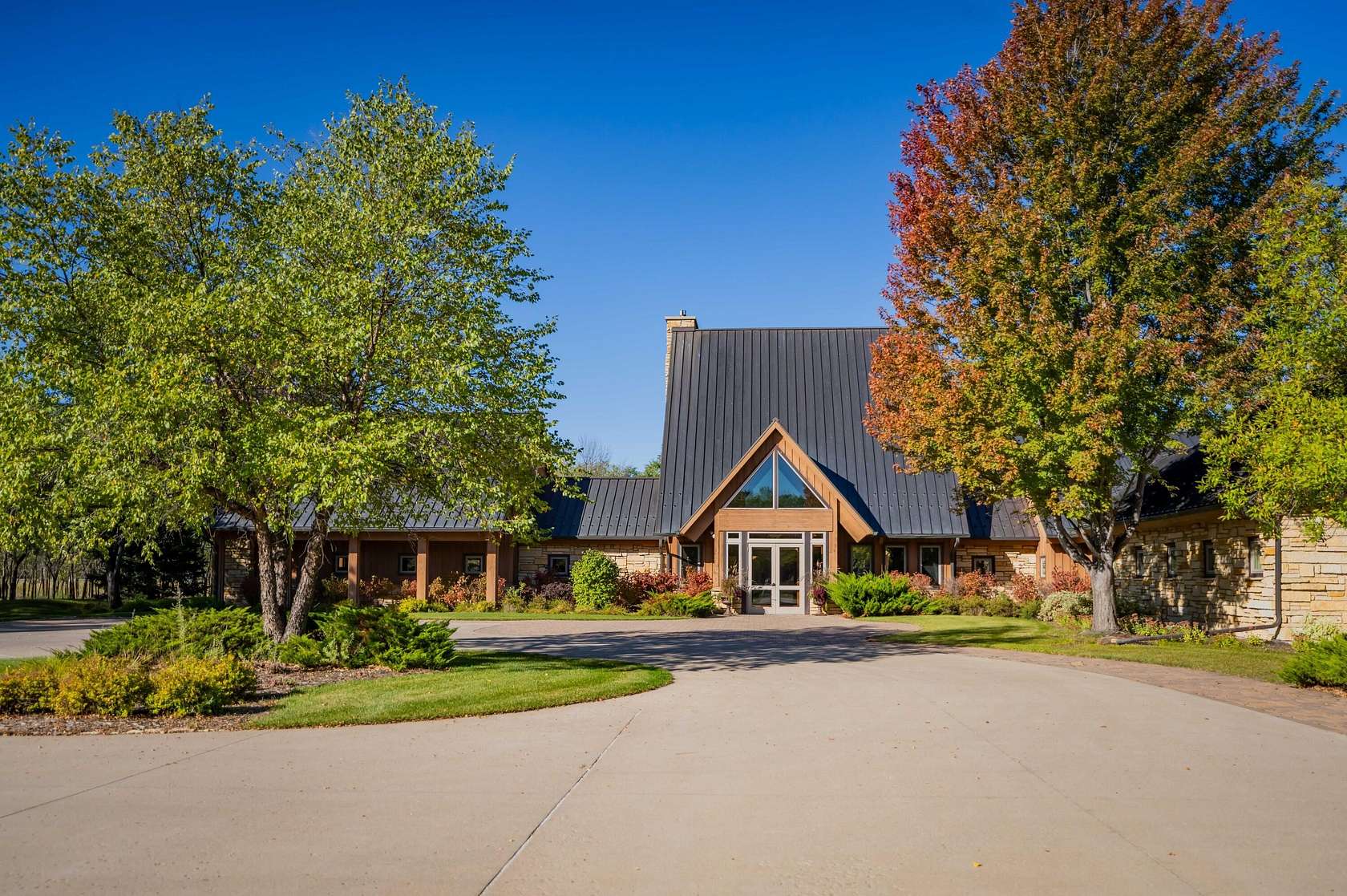 14 Acres of Improved Commercial Land for Sale in Aberdeen, South Dakota