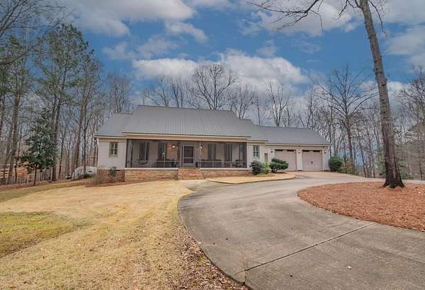 21.1 Acres of Land with Home for Sale in Hamilton, Georgia