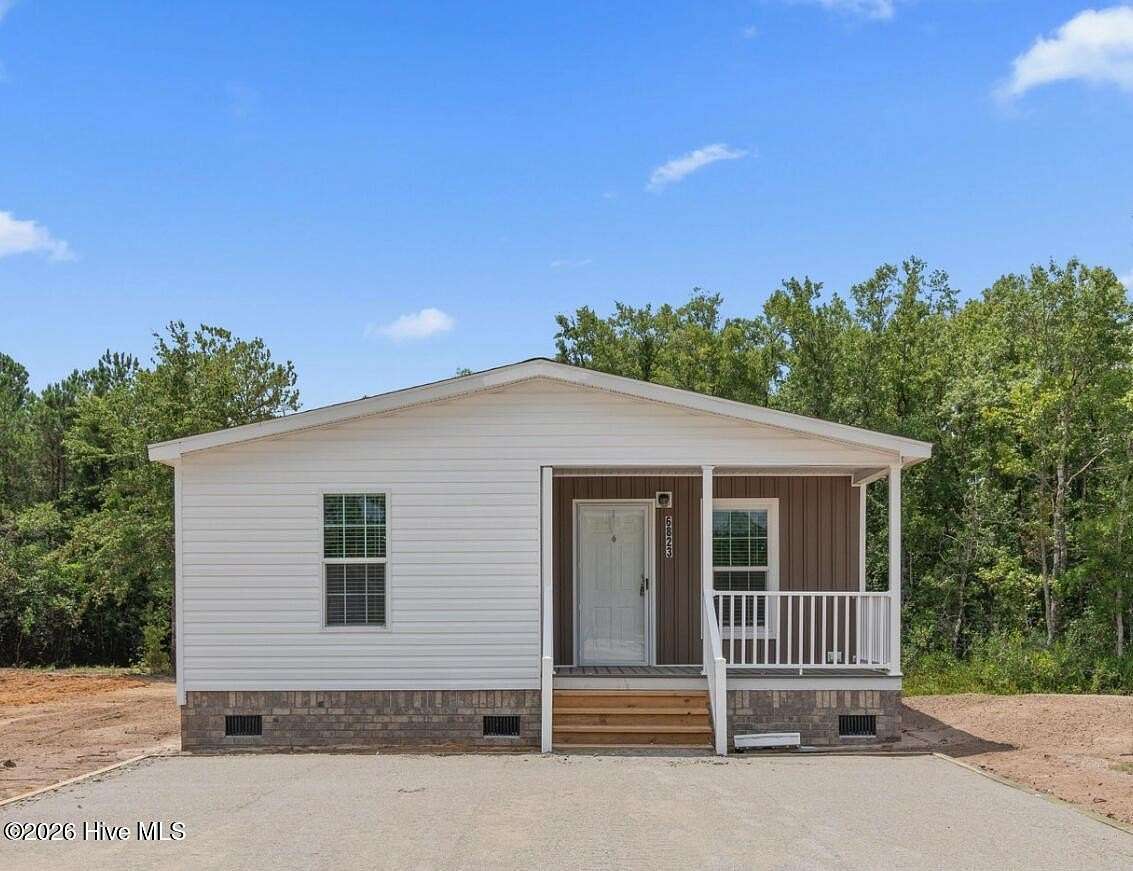 1.52 Acres of Residential Land with Home for Sale in Winnabow, North Carolina