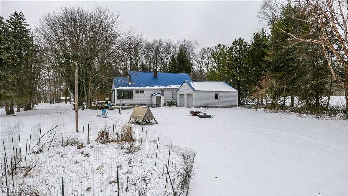 2.82 Acres of Residential Land with Home for Sale in Cortland, Ohio