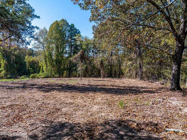 10 Acres of Land for Sale in Huntingdon, Tennessee