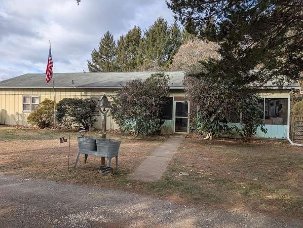 3.83 Acres of Residential Land with Home for Sale in New Bloomfield, Pennsylvania