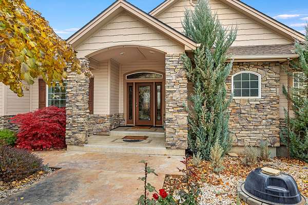 3.29 Acres of Residential Land with Home for Sale in Twin Falls, Idaho