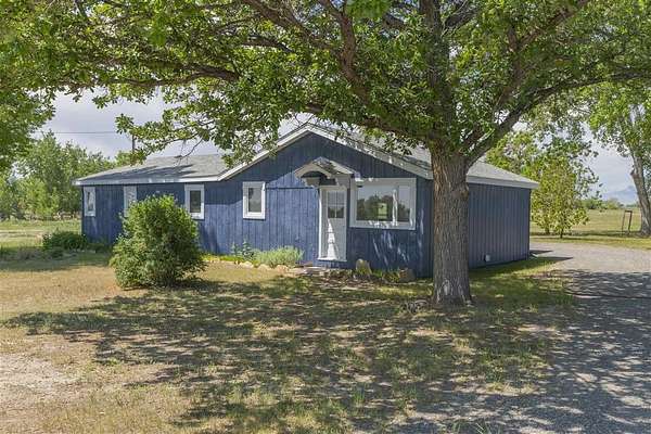 9 Acres of Residential Land with Home for Sale in Powell, Wyoming