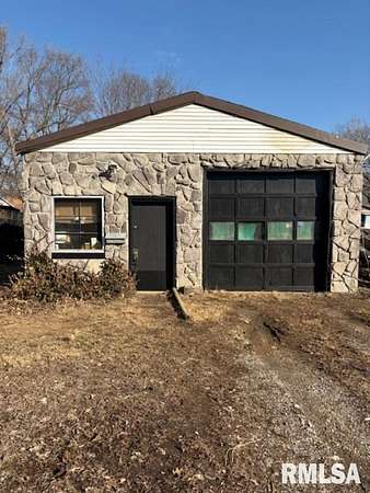 0.31 Acres of Mixed-Use Land for Sale in Springfield, Illinois