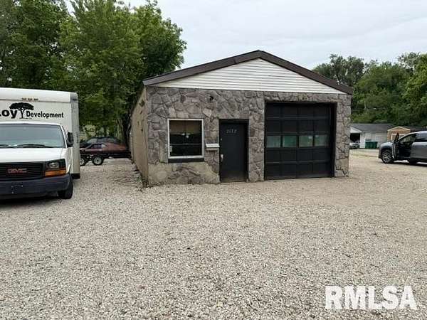 0.31 Acres of Mixed-Use Land for Sale in Springfield, Illinois