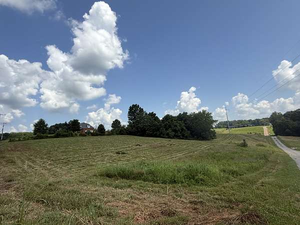5 Acres of Residential Land for Sale in Adams, Tennessee