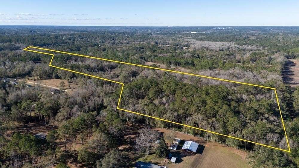 13.6 Acres of Land with Home for Sale in Tallahassee, Florida