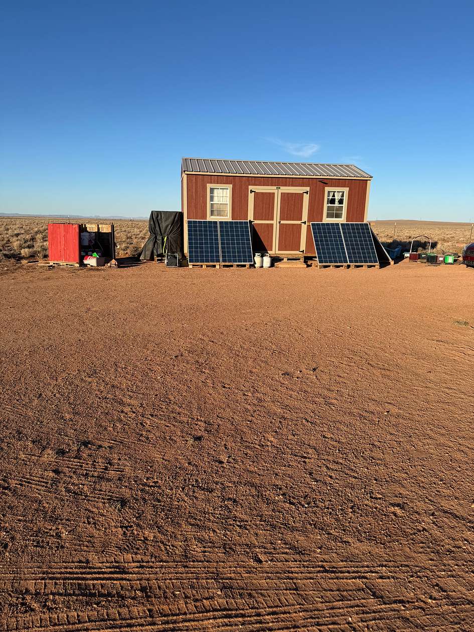 9.86 Acres of Land with Home for Sale in Holbrook, Arizona