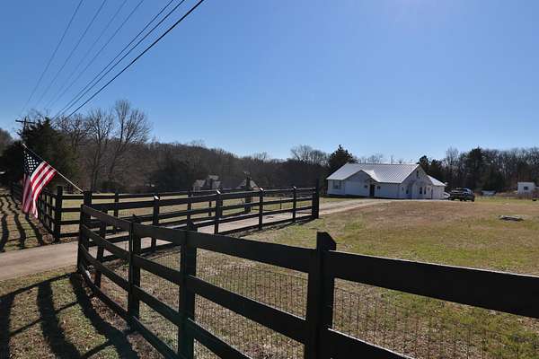 2.56 Acres of Residential Land with Home for Sale in Columbia, Tennessee