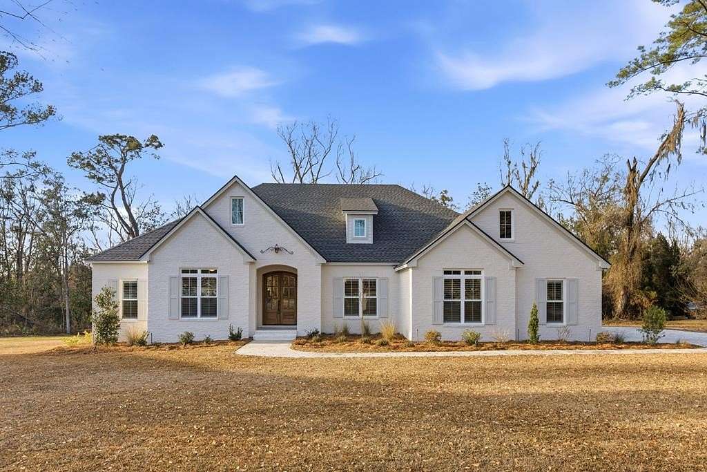 1.79 Acres of Land with Home for Sale in Valdosta, Georgia