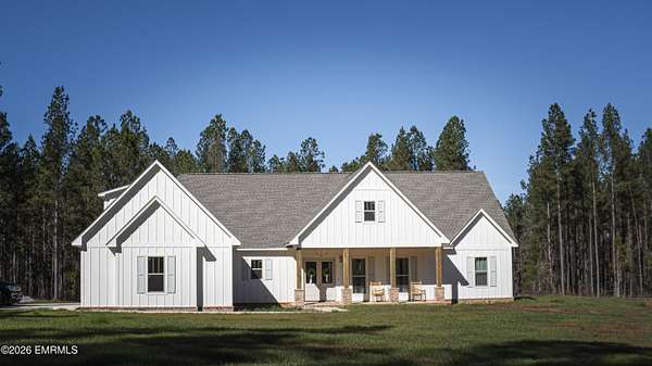 62 Acres of Land with Home for Sale in De Kalb, Mississippi