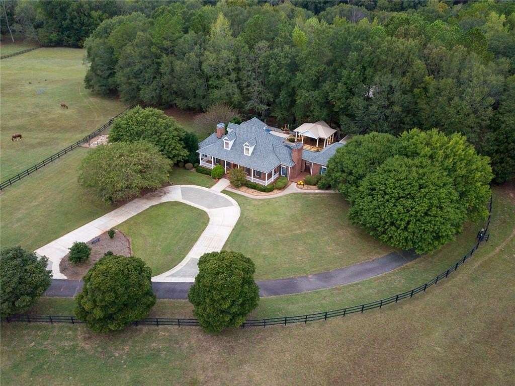 18.5 Acres of Land with Home for Sale in Kingston, Georgia
