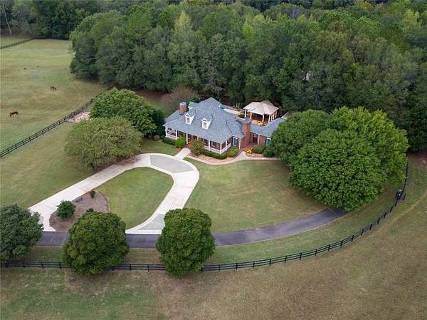 18.5 Acres of Land with Home for Sale in Kingston, Georgia